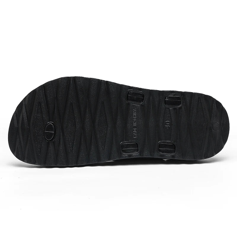 Summer Sandals 2026 New Outer Wear Flip-Flops Convenient Buckle Soft Sole Non-Slip Wear-Resistant Simple Beach Shoes