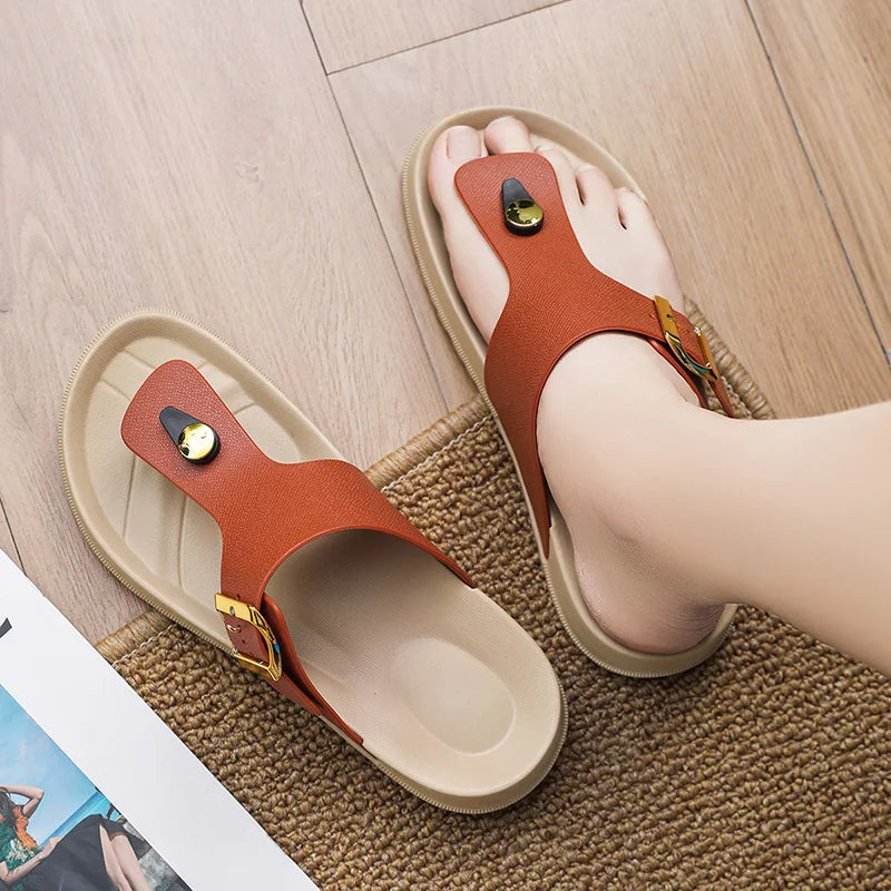 Summer Sandals 2026 New Outer Wear Flip-Flops Convenient Buckle Soft Sole Non-Slip Wear-Resistant Simple Beach Shoes