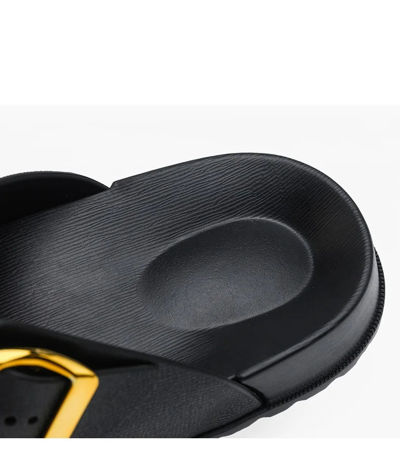 Summer Sandals 2026 New Outer Wear Flip-Flops Convenient Buckle Soft Sole Non-Slip Wear-Resistant Simple Beach Shoes