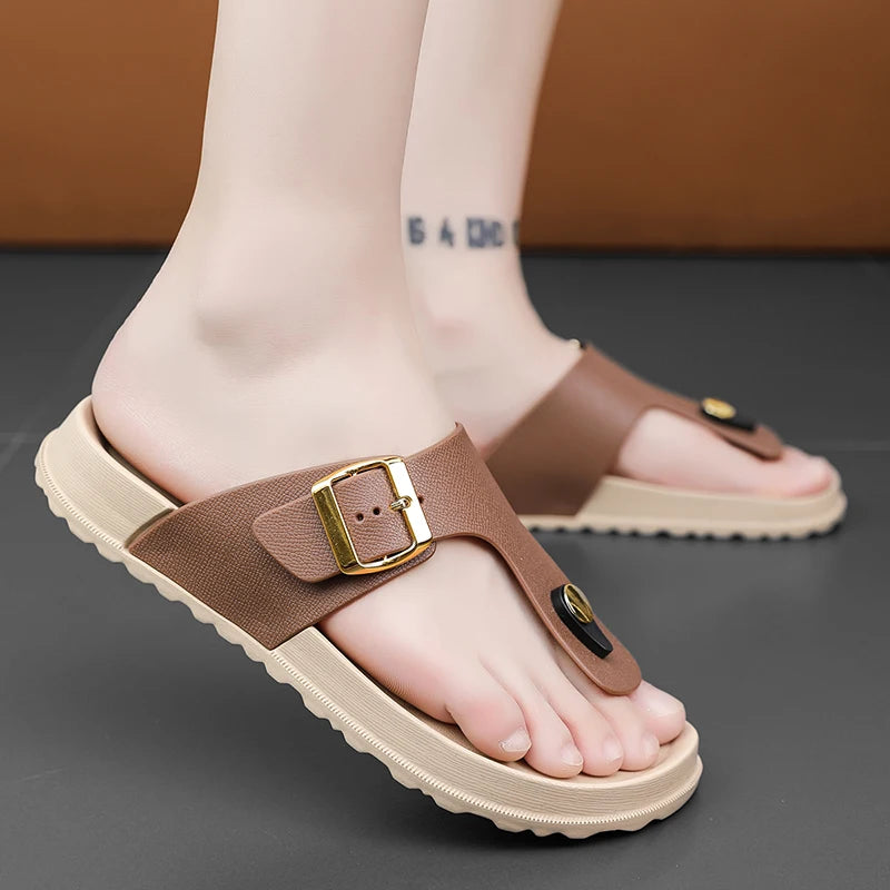 Summer Sandals 2026 New Outer Wear Flip-Flops Convenient Buckle Soft Sole Non-Slip Wear-Resistant Simple Beach Shoes