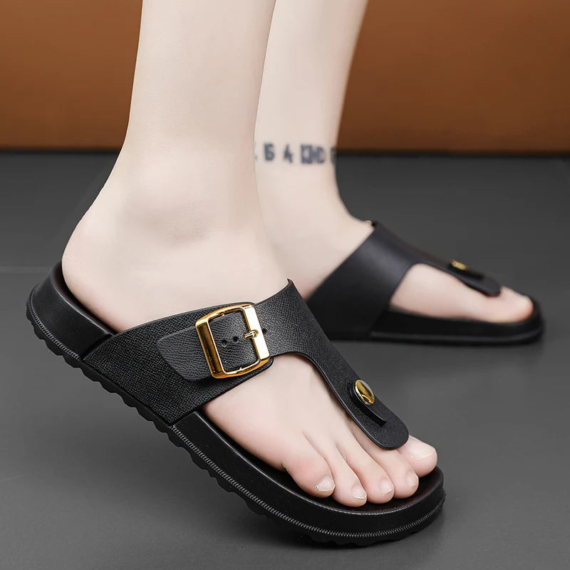 Summer Sandals 2026 New Outer Wear Flip-Flops Convenient Buckle Soft Sole Non-Slip Wear-Resistant Simple Beach Shoes