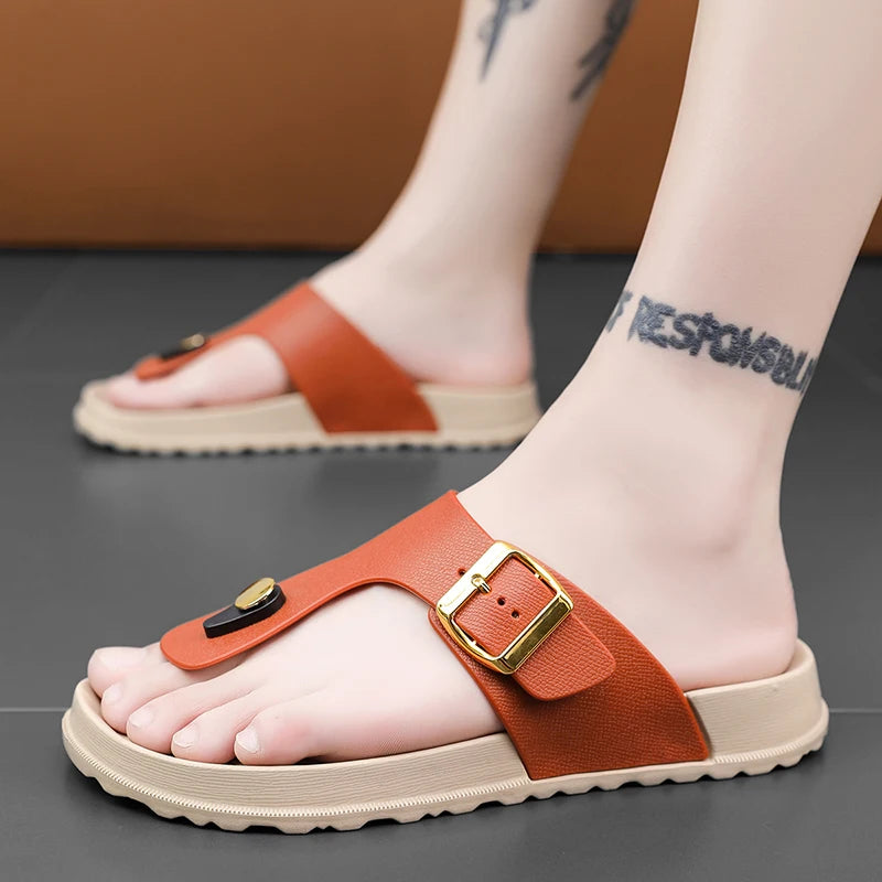 Summer Sandals 2026 New Outer Wear Flip-Flops Convenient Buckle Soft Sole Non-Slip Wear-Resistant Simple Beach Shoes